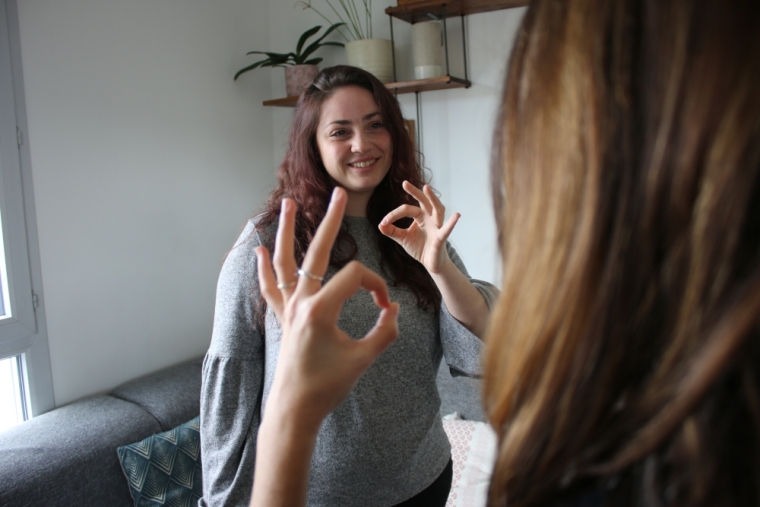 Session de sensibilisation à langue des signes à Champagne-au-mont-d'or, Lyon, Je m’iniSigne