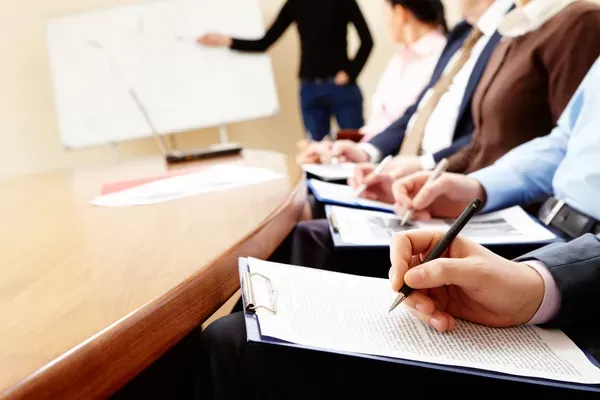 Formation langue des signes pour entreprise à Lyon 